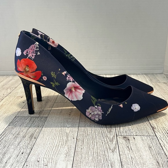 Ted Baker Wishtrip Floral Pointed-toe Satin Pumps Navy Pink Women's 39 US 8.5M - Picture 4 of 11